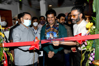 Photos: Suniel Shetty launches Nitrro Bespoke Fitness gym in Powai