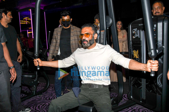photos suniel shetty launches nitrro bespoke fitness gym in powai 3