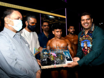 Photos: Suniel Shetty launches Nitrro Bespoke Fitness gym in Powai