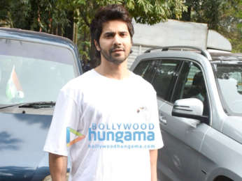Photos: Varun Dhawan snapped at Filmcity