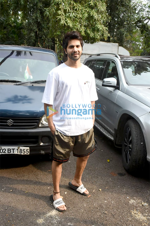 photos varun dhawan snapped at filmcity 4