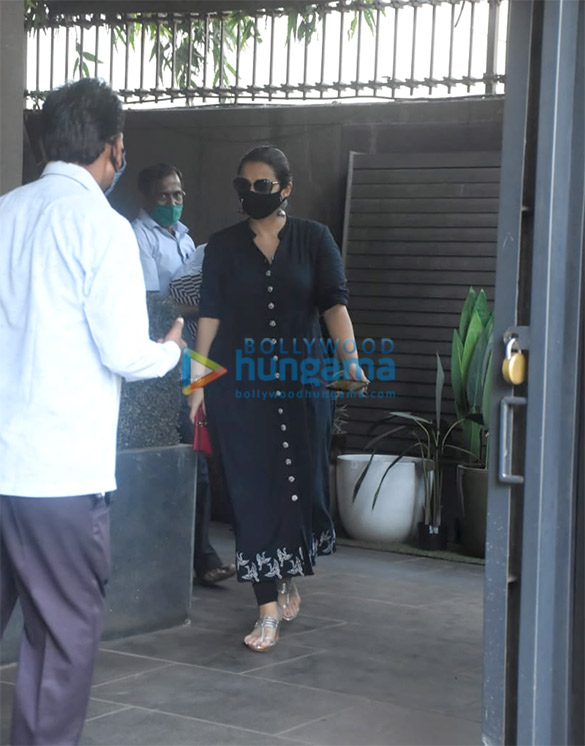 photos vidya balan snapped in bandra 1