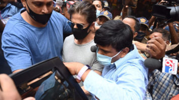Shah Rukh Khan at Arthur Road Jail to meet son Aryan Khan