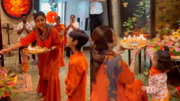 “Sowing the seeds of faith in both of them from a young age”, says Shilpa Shetty as she performs aarti at home with Viaan and Samisha, watch video