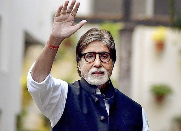 Amitabh Bachchan looks for suggestions to keep invading bats away; says the family is petrified