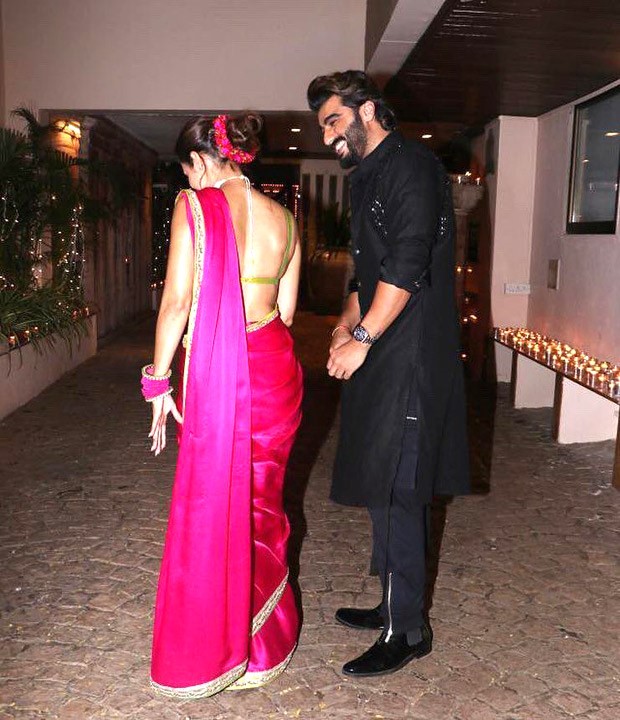 Arjun Kapoor shares a candid picture with ladylove Malaika Arora from Diwali party, says 'She makes me happy' Arjun Kapoor shares a candid picture with ladylove Malaika Arora from Diwali party, says 'She makes me happy'