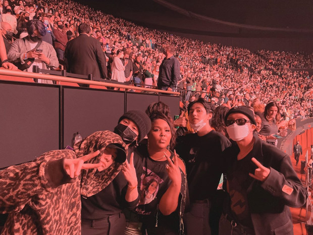 BTS’ J-Hope, Jimin, V and Jungkook and Lizzo dance the night away at Harry Styles’ concert in LA, watch videos BTS’ J-Hope, Jimin, V and Jungkook and Lizzo dance the night away at Harry Styles’ concert in LA, watch videos