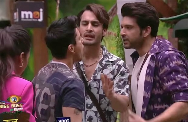 Bigg Boss 15: Karan Kundra almost gets into a physical fight with Prateek Sehajpal since 'Vip members position is at stake' Bigg Boss 15: Karan Kundra almost gets into a physical fight with Prateek Sehajpal since 'Vip members position is at stake'