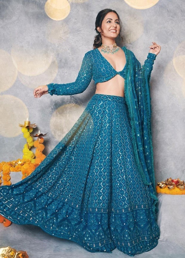 Hina Khan is glorious beauty in teal blue chikankari lehenga and plunging neckline blouse Hina Khan is glorious beauty in teal blue chikankari lehenga and plunging neckline blouse