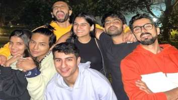 Ibrahim Ali Khan strikes a pose Ranveer Singh and Alia Bhatt on the sets Rocky Aur Rani Ki Prem Kahani