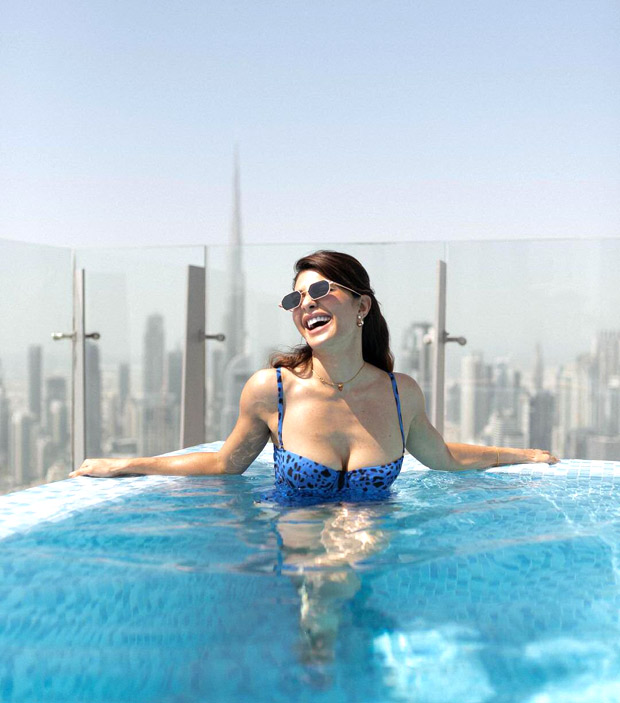 Jacqueline Fernandez is a sexy siren in printed swimsuit, see her stunning pictures Jacqueline Fernandez is a sexy siren in printed swimsuit, see her stunning pictures