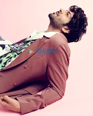 Celeb Photos Of Kartik Aaryan