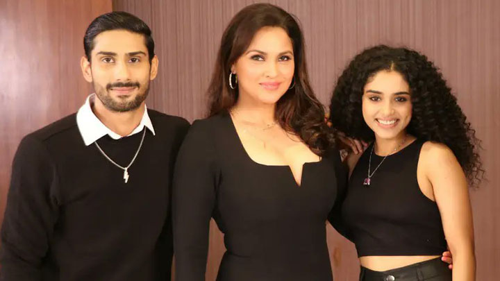 Lara Dutta: “What I MISS the most about the time when I was SINGLE is…”| Rapid Fire | Hiccups & Hookups Lara Dutta: “What I MISS the most about the time when I was SINGLE is…”| Rapid Fire | Hiccups & Hookups