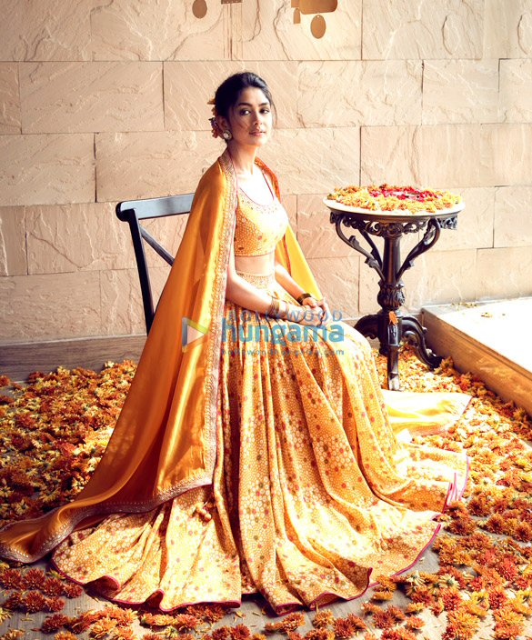 mrunal thakur 3 20