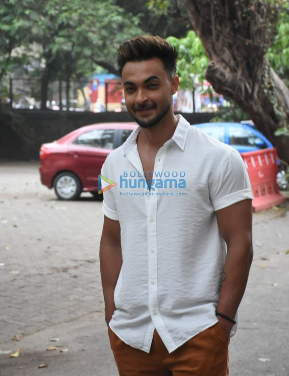photos aayush sharma snapped at mehboob studio in bandra 1