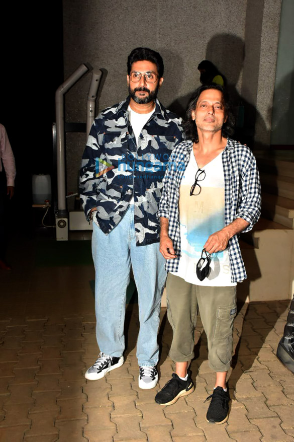 photos abhishek bachchan spotted at red chillies office in khar for his upcoming film bob biswas 1
