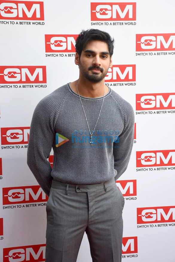 photos ahan shetty and tara sutaria snapped promoting tadap at the gm modular store 3