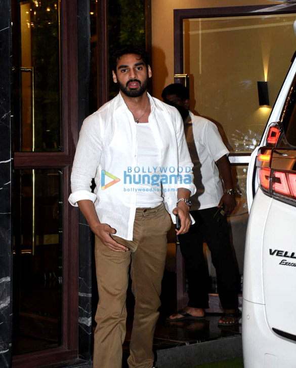 photos bhumi pednekar anjini dhawan and others snapped at khushi kapoors birthday bash 3