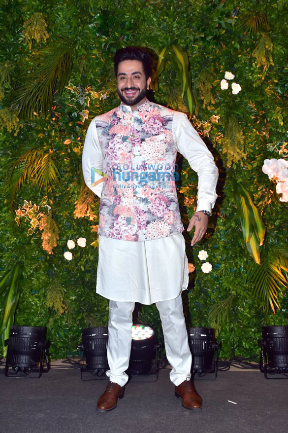 photos celebs grace anushka ranjan and aditya seals sangeet ceremony4 8