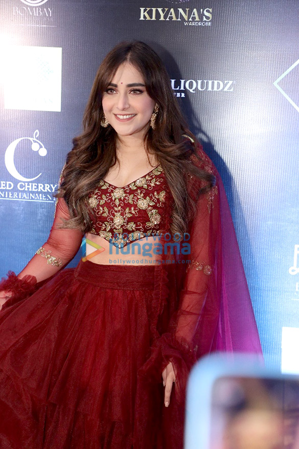 photos celebs grace the mumbai achievers awards 2021 6