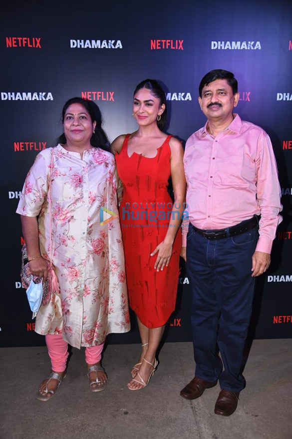 photos celebs grace the screening of dhamaka 5