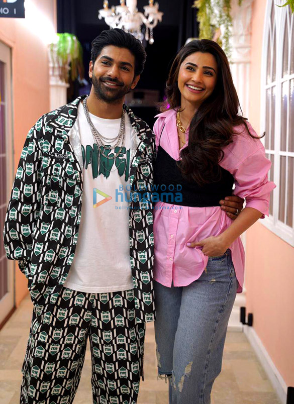 photos daisy shah and taaha shah spotted promoting their new song ekvaari 5