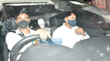 Photos: Deepika Padukone spotted at a dubbing studio in Bandra