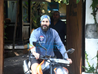 Photos: Dino Morea spotted in Bandra