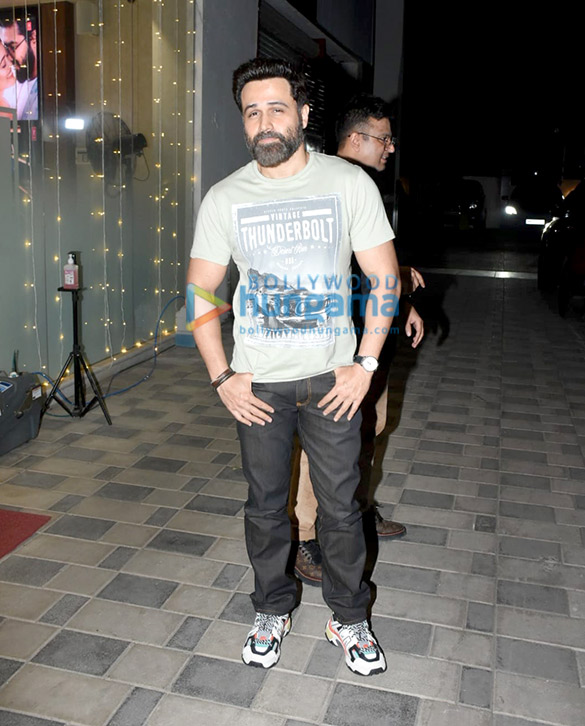 photos emraan hashmi snapped at the t series office in andheri 4