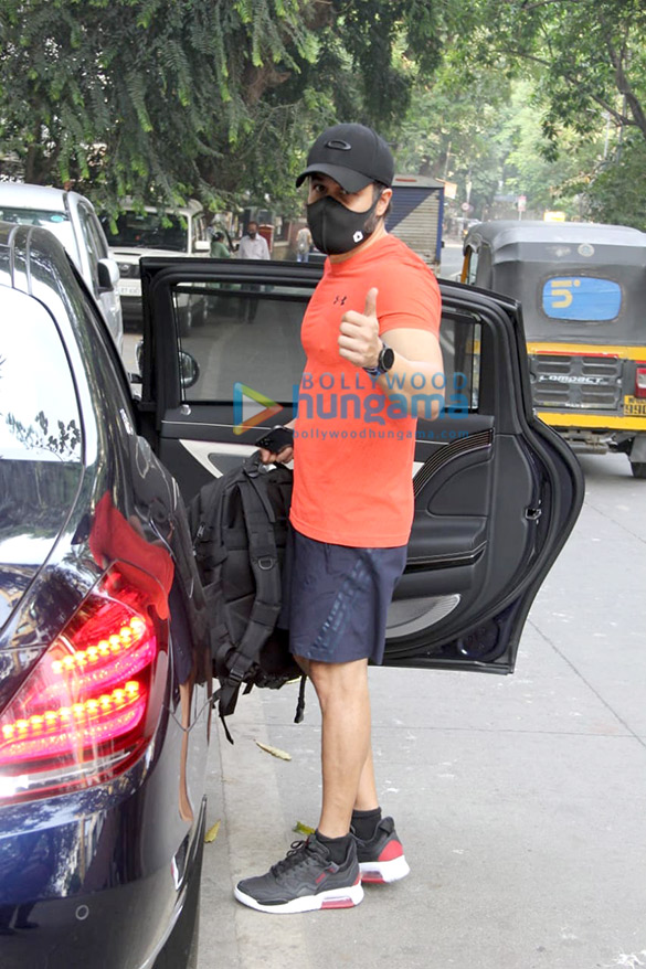 photos emraan hashmi spotted at the gym in khar 4