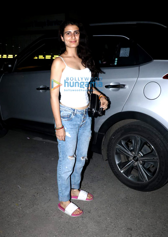 photos fatima sana shaikh snapped in santacruz 2