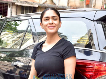 Photos: Mrunal Thakur snapped in Andheri