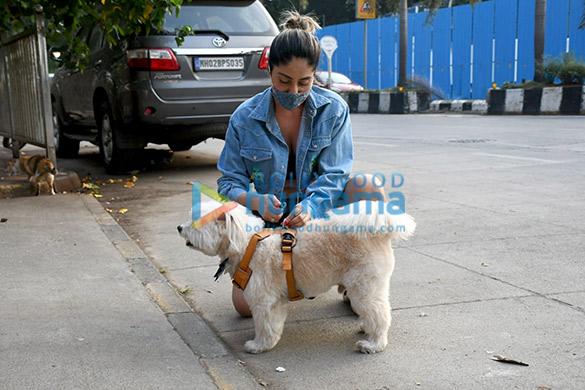 photos neha bhasin spotted in the city with her dog 4