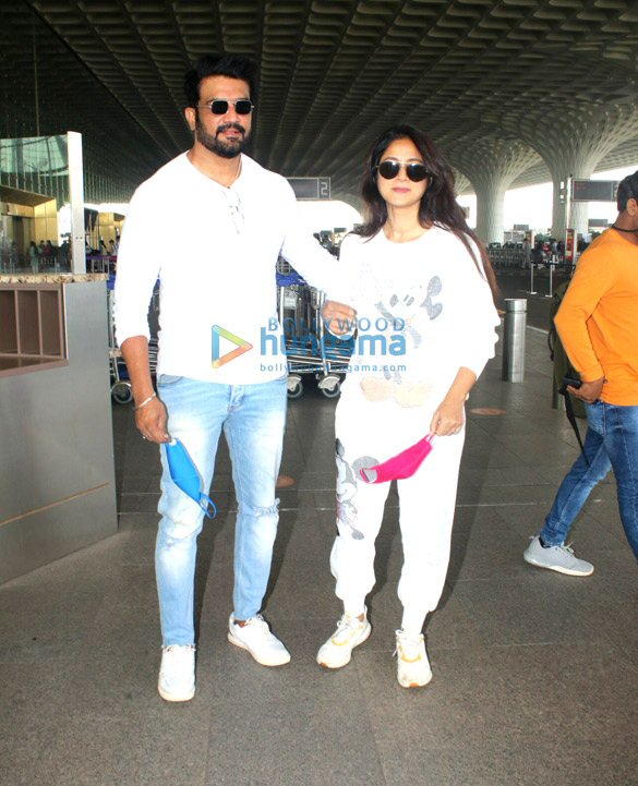 photos nora fatehi eijaz khan pavitra punia and others snapped at the airport 6