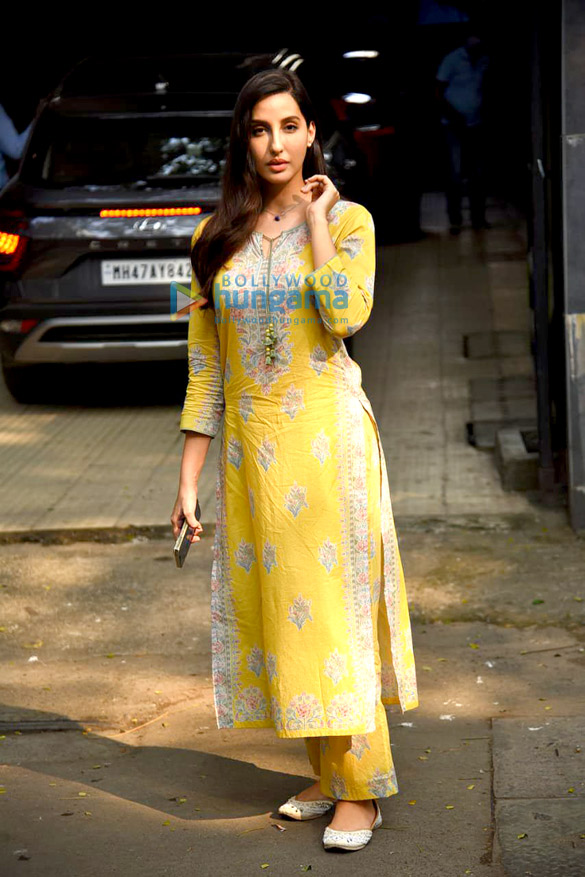 photos nora fatehi spotted in juhu 1