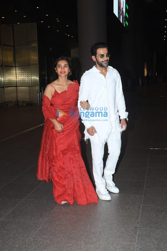 photos rajkummar rao and patralekhaa return to mumbai after marriage 1