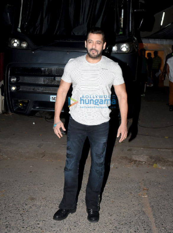 photos salman khan and aayush sharma snapped during antim the final truth promotions 5