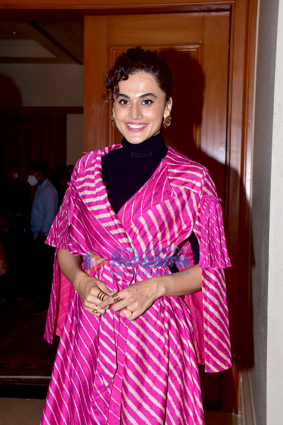 photos samantha prabhu taapsee pannu vicky kaushal and others snapped post anupama chopras round table interview 15