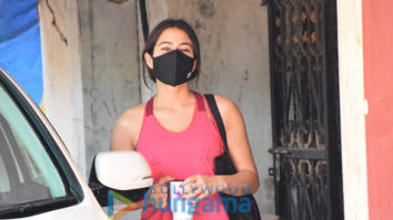 Photos: Sara Ali Khan and Pooja Hegde snapped at the gym in Bandra
