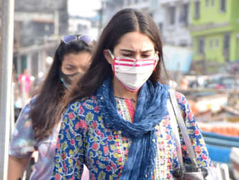 Photos: Sara Ali Khan snapped at Versova Jetty