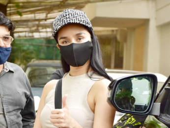 Photos: Shraddha Kapoor snapped at a dubbing studio in Juhu