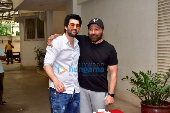 photos sunny deol snapped with karan deol for birthday celebrations 3