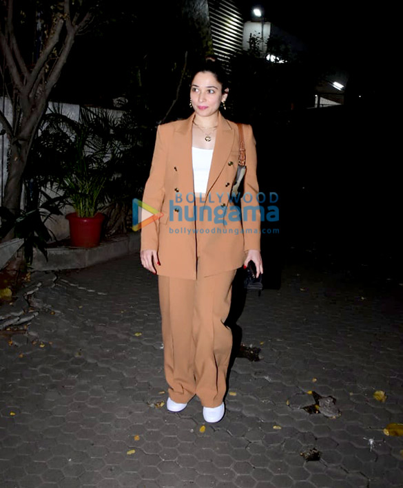 photos tamannaah bhatia and elli avrram snapped at a clinic 1