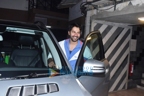 photos varun dhawan snapped at the gym in juhu 65 2