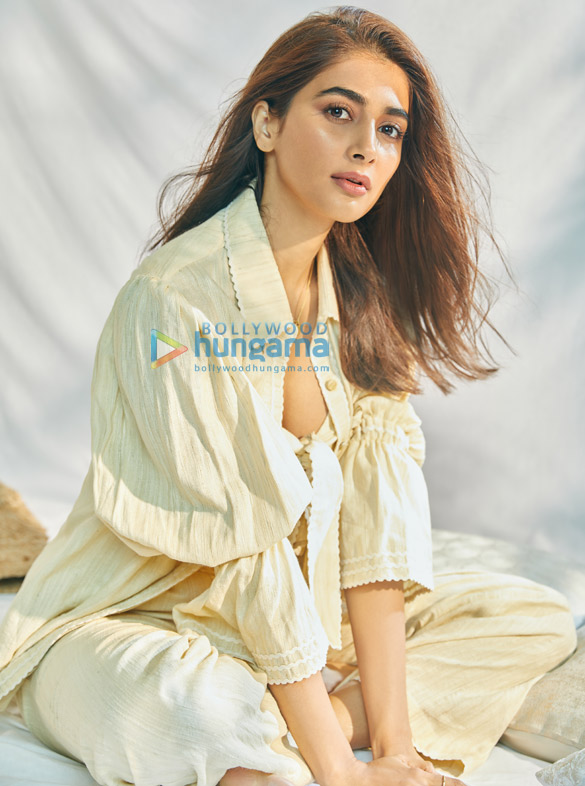 pooja hegde 0247 1
