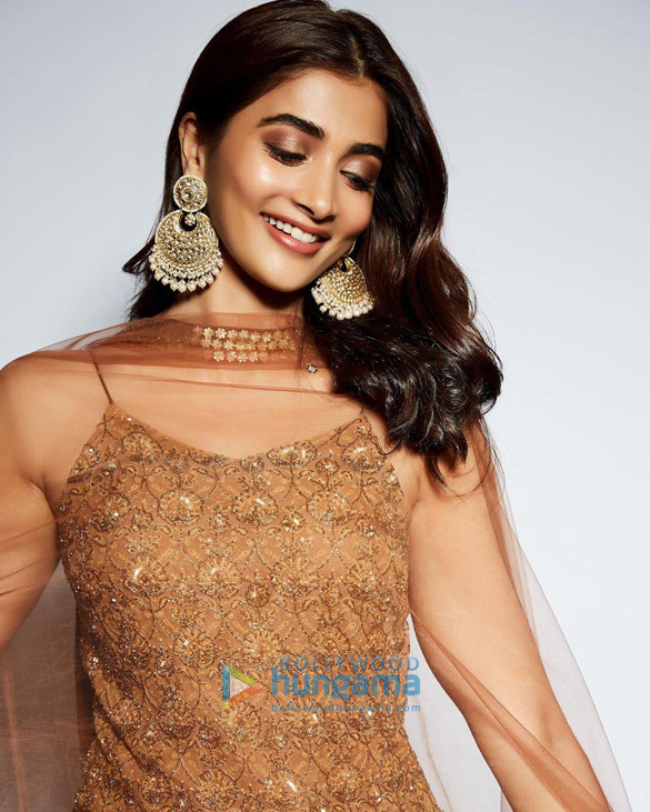 pooja hegde 1 32