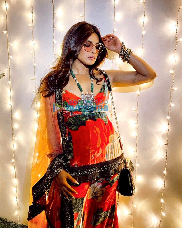 priyanka chopra jonas 3 8