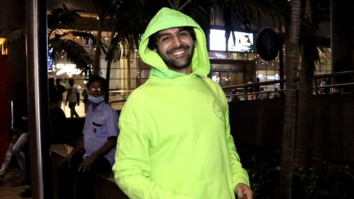 Spotted: Kartik Aaryan and Urvashi Rautela at Mumbai Airport, Kartik celebrated his birthday