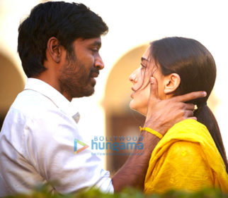 Movie Stills Of The Movie Atrangi Re