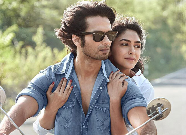 EXCLUSIVE: Mrunal Thakur talks about slapping Shahid Kapoor in Jersey EXCLUSIVE: Mrunal Thakur talks about slapping Shahid Kapoor in Jersey